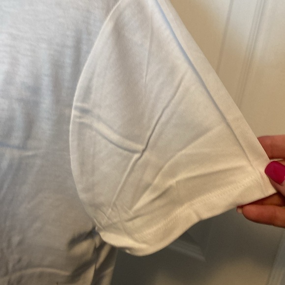 2 GAP Women’s Tees Black Crewneck & White V-Neck Sz XL NWT - Picture 10 of 13